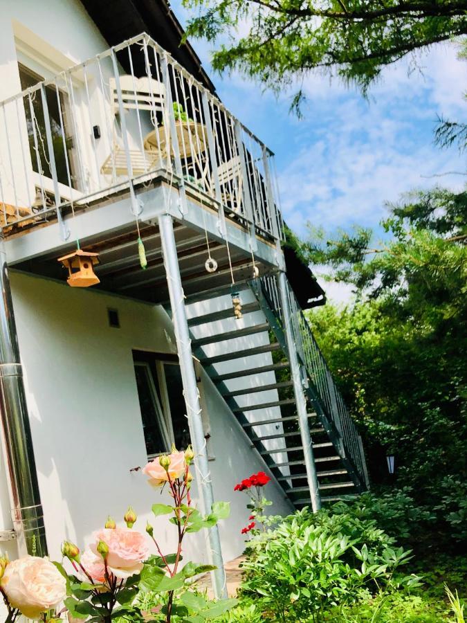 Charmante Ferienwohnung Mit Balkon Im 5-Seen-Land Hechendorf am Pilsensee Exterior photo